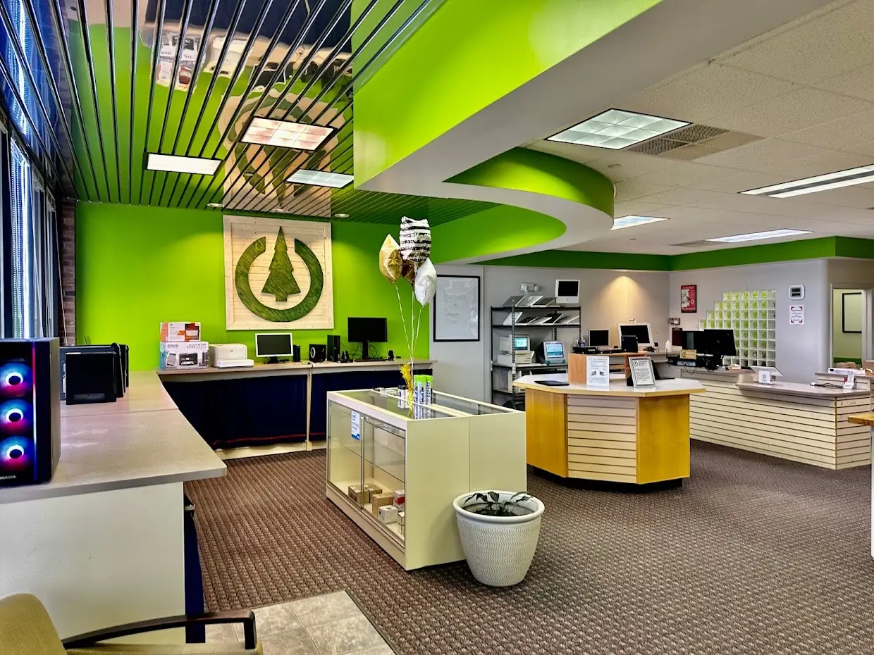 Computer Doctor of Maine sales floor and repair counters in Bangor, Maine